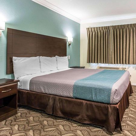Rodeway Inn & Suites Inglewood Buitenkant foto