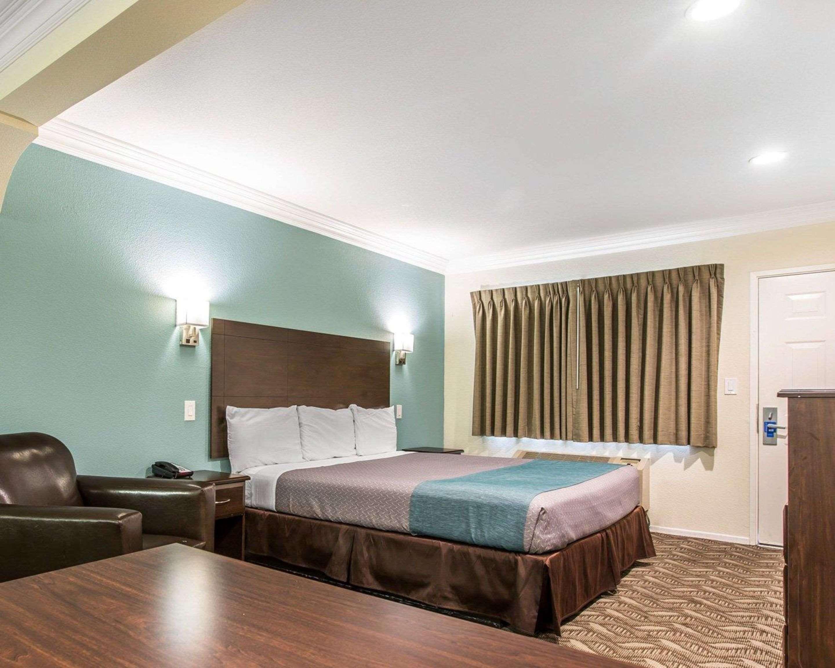 Rodeway Inn & Suites Inglewood Buitenkant foto