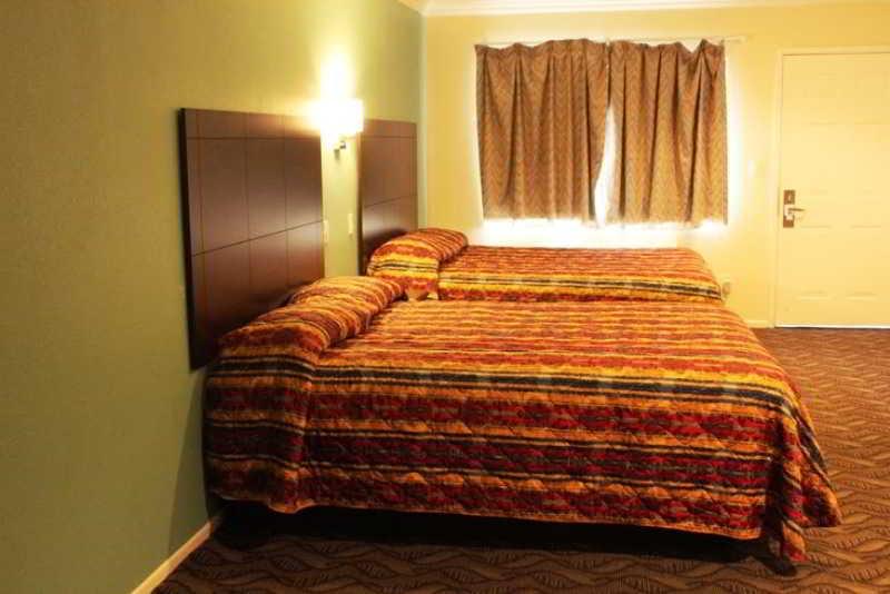 Rodeway Inn & Suites Inglewood Buitenkant foto