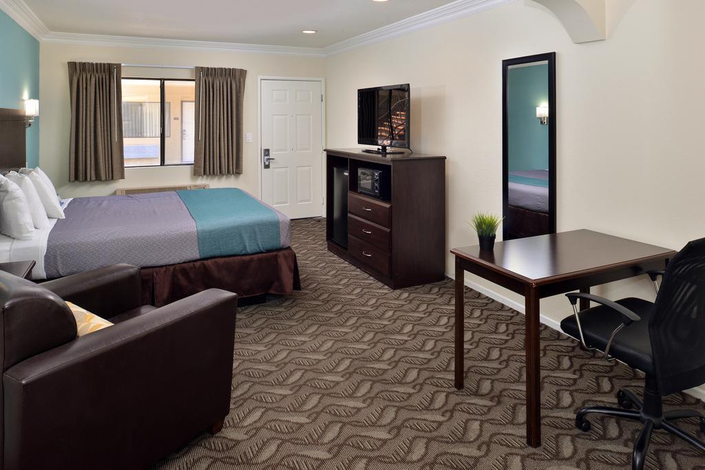 Rodeway Inn & Suites Inglewood Buitenkant foto