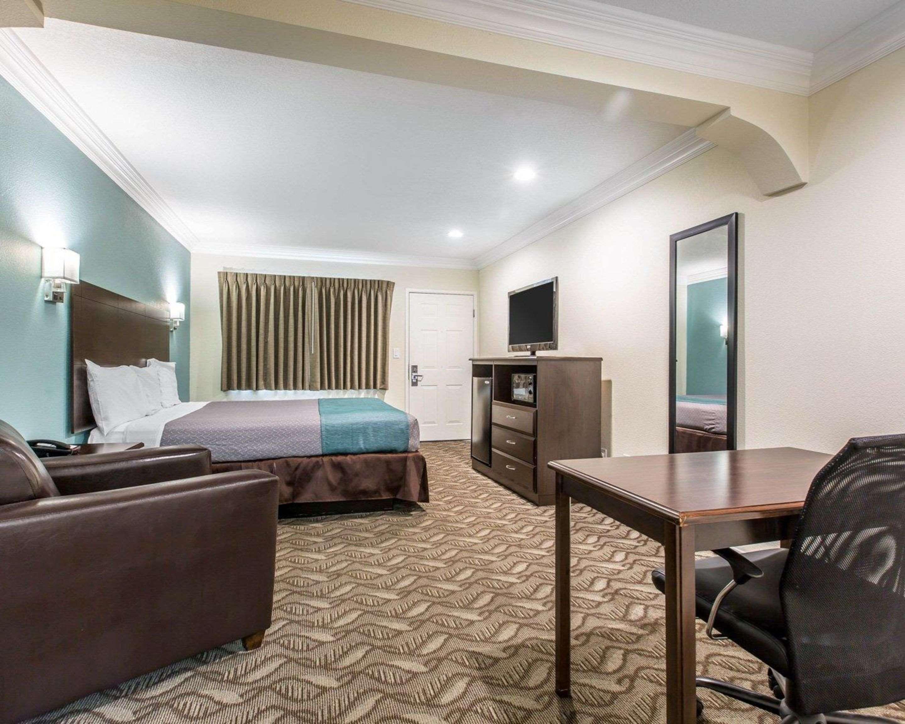 Rodeway Inn & Suites Inglewood Buitenkant foto